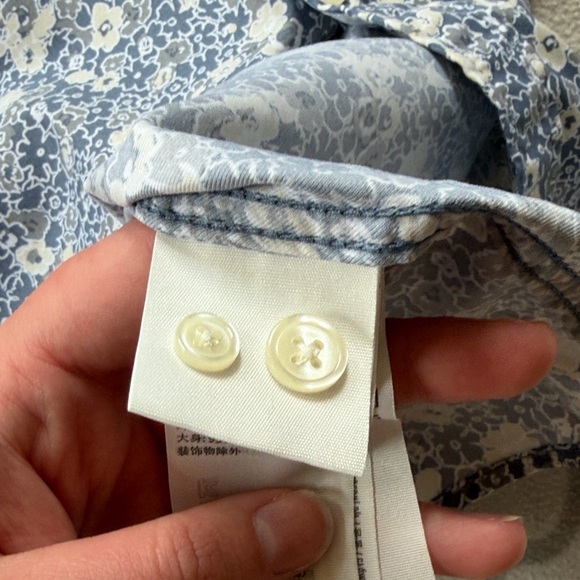Abercrombie & Fitch Short Sleeve Button Down Floral - Picture 4 of 5